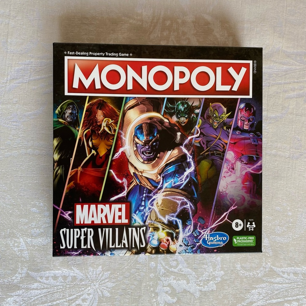Monopoly Marvel Game New!